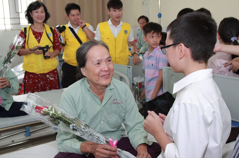 Từ thiện hằng tháng tại Bệnh viện E - Tháng 10/2019